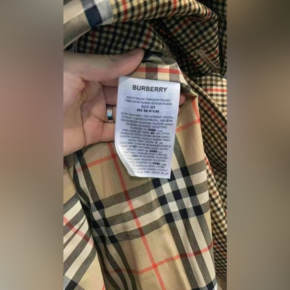 New Burberry vintage check trench coat with check lining - Picture 6 of 6